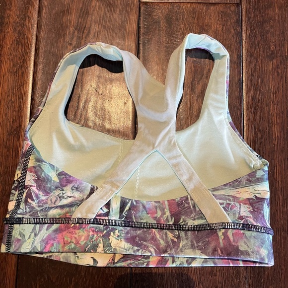 Lululemon Patterned Sports Bra - Picture 2 of 2